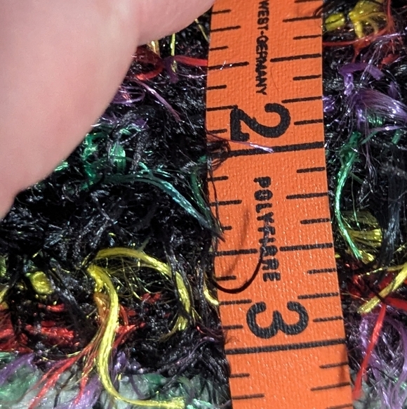 NWOT Black & Multi Colored Fuzzy Oblong Scarf - Picture 4 of 10